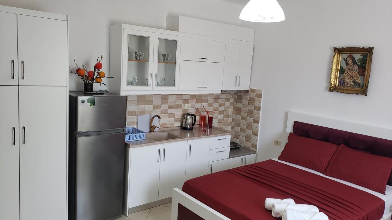 Guesthouse Shehu Ksamil Extérieur photo