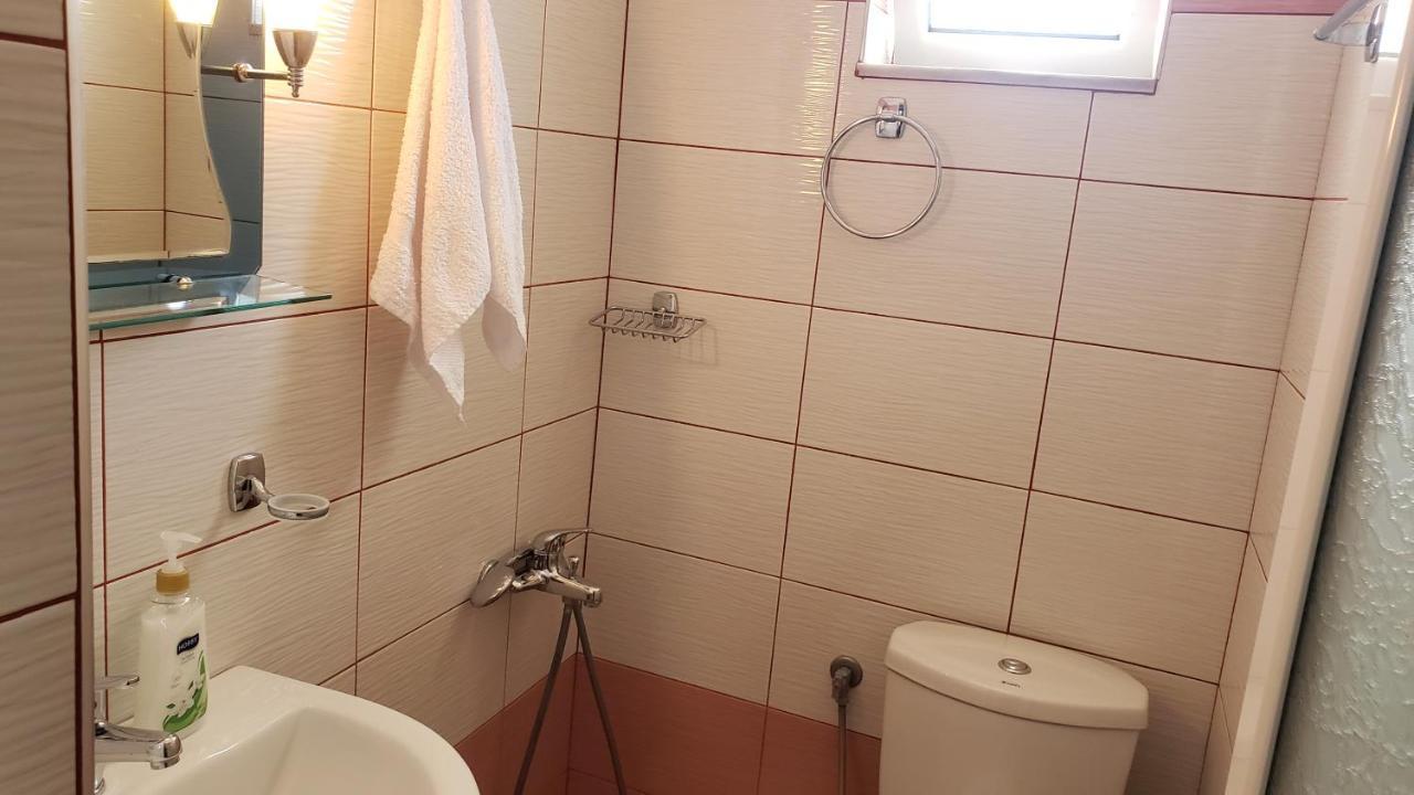 Guesthouse Shehu Ksamil Extérieur photo